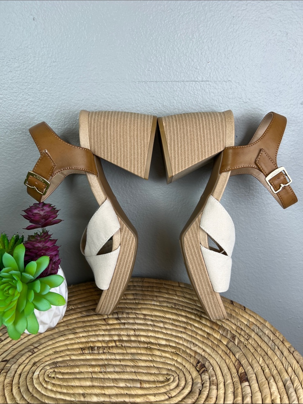 Dr. Scholl's Mariah Cream and Tan Sandals - Picture 6 of 10